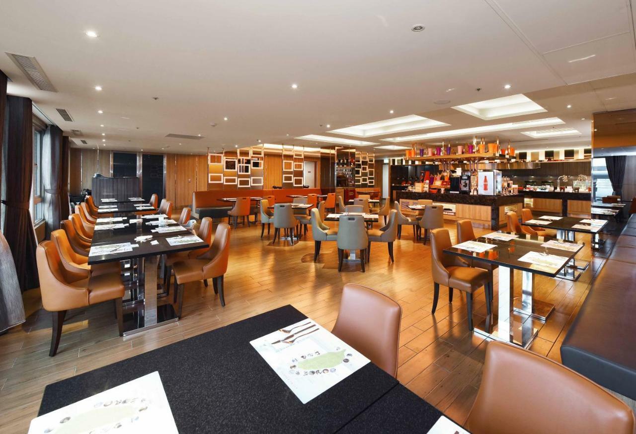 Fullon Hotel Taoyuan Airport Access Mrt A8 Guishan Exterior photo The interior of the restaurant